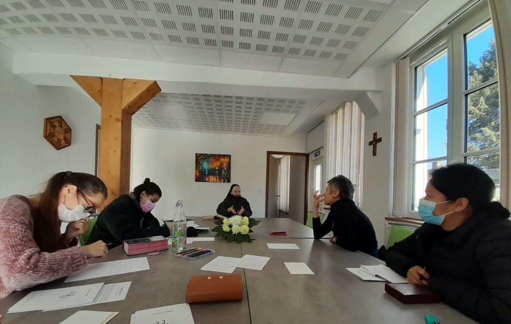 21-etre-mere-2 Sr Geneviève-Agnès nous a parlé des mères dans l'Ancien Testament