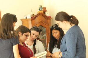 Jeu de piste dans la Maison-Mère