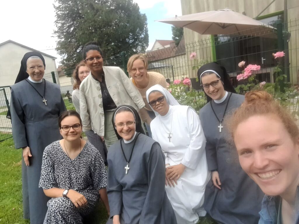 2023-07-revele-toi-noviciat Selfie avec le Noviciat