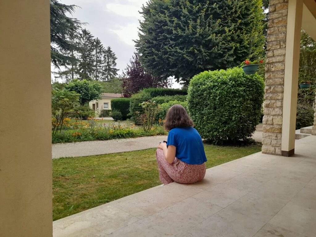 Temps-de-silence-etre-mere-2024-SOSFSjeunes